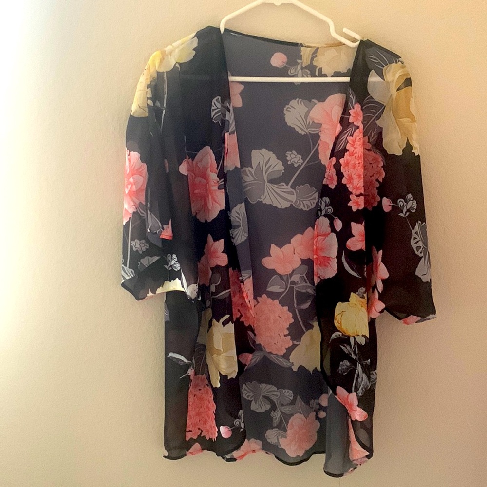 Womenswear’s sheer flower pattern coverup size L